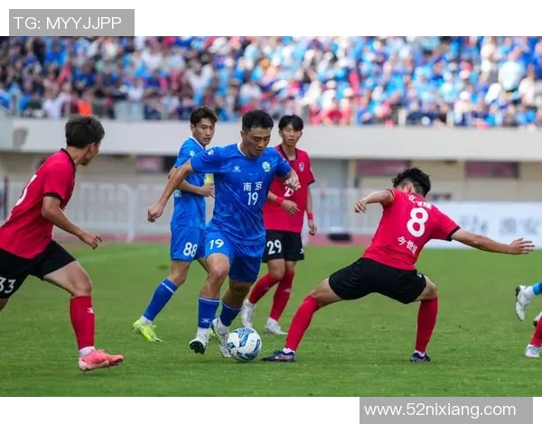 南京足球队荣登全国耐力排行榜首位展现强大体能实力